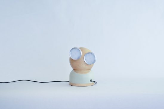 DesignNest GoggleLamp Mr Watt Επιτραπέζιο Φωτιστικό από Ξύλο Σφενδάμου και Αλουμίνιο με Ρύθμιση Φωτεινότητας Αφής (White/Wood)